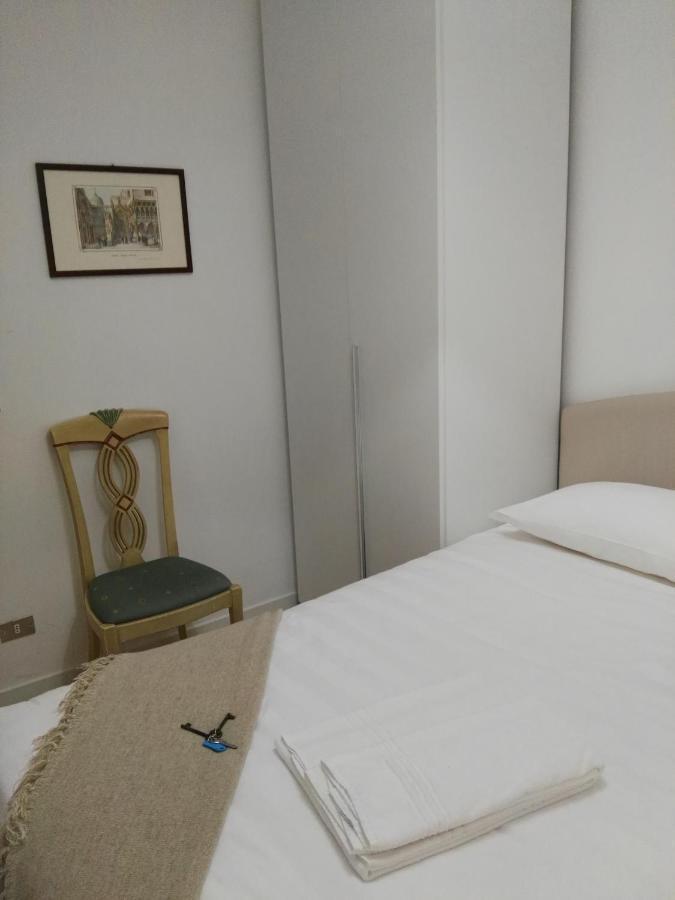 Butterfly Guest House البندقية الغرفة الصورة