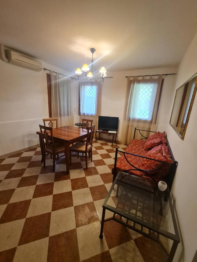 Butterfly Guest House البندقية المظهر الخارجي الصورة